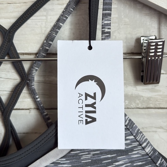 NWT ZYIA ACTIVE Grey & Sage Luxe Strappy Women's Sports Bra - Picture 5 of 11